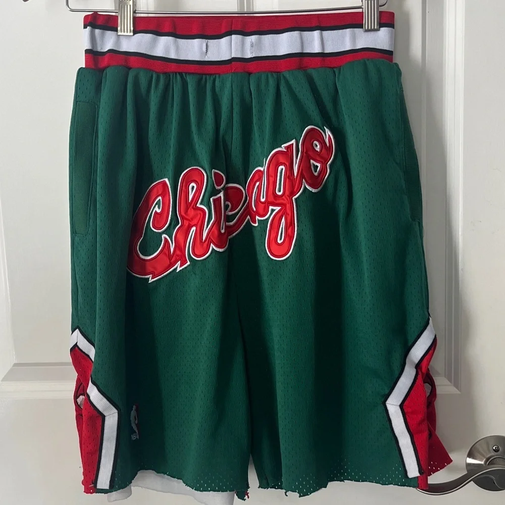 Just Don Chicago Bulls Green 2008-2009 Shorts XXL